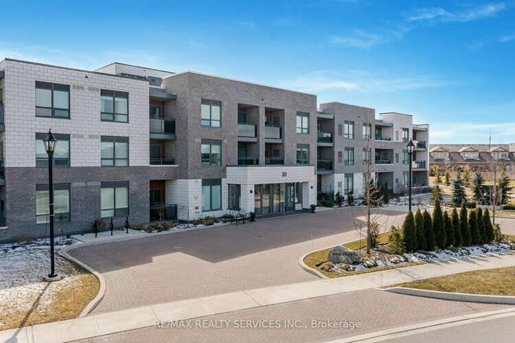 30 Via Rosedale, Brampton, Ontario, Sandringham-Wellington