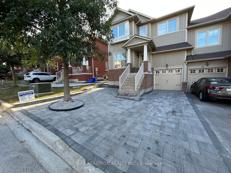 16 Yang St W, Richmond Hill, Ontario, Jefferson