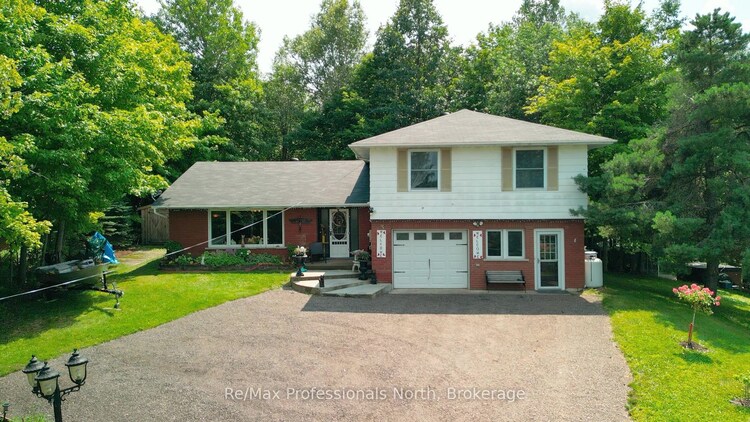 3 OAK St, Bancroft, Ontario, 