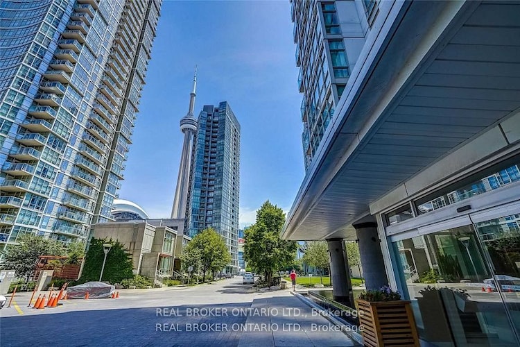 35 Mariner Terrace Terr, Toronto, Ontario, Waterfront Communities C1