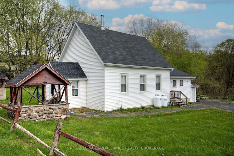 1867 Crow Lake Rd, Central Frontenac, Ontario, 