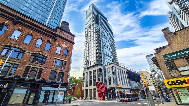 1 Gloucester St, Toronto, Ontario, Church-Yonge Corridor