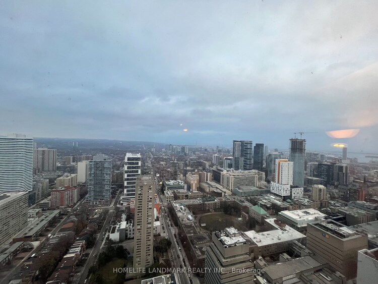 386 Yonge St, Toronto, Ontario, Bay Street Corridor