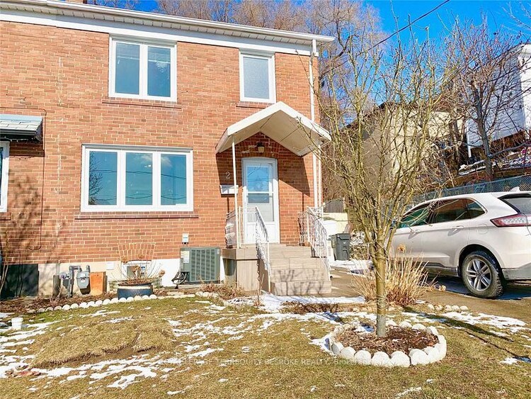 2 Keith Ave, Toronto, Ontario, Caledonia-Fairbank