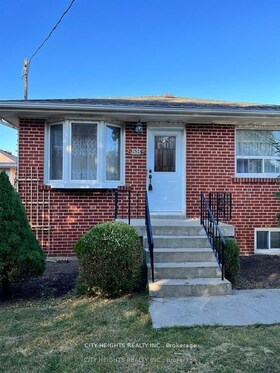 58 Moore St, Peel, Ontario