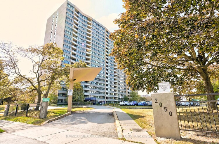 2050 Bridletowne Circ, Toronto, Ontario, L'Amoreaux