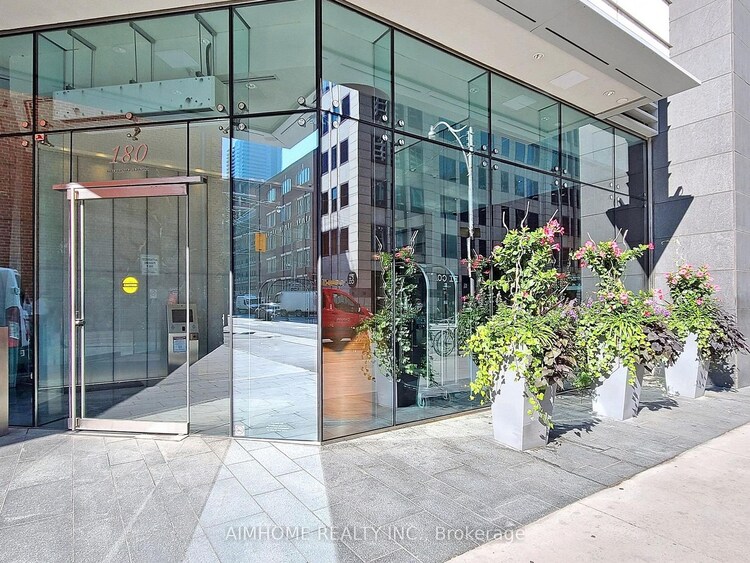 180 University Ave, Toronto, Ontario, Bay Street Corridor