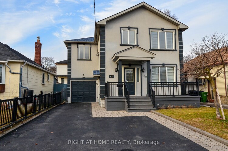 12 Plains Rd, Toronto, Ontario, East York