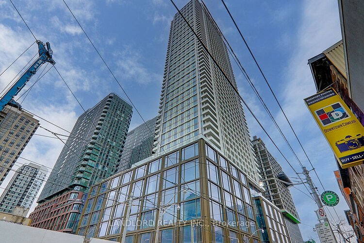 88 Queen St E, Toronto, Ontario, Church-Yonge Corridor