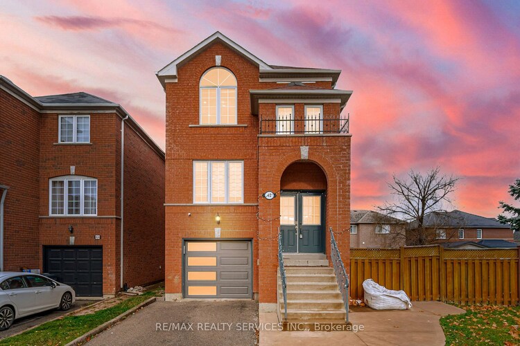 42 Domenico Cres, Brampton, Ontario, Bram East