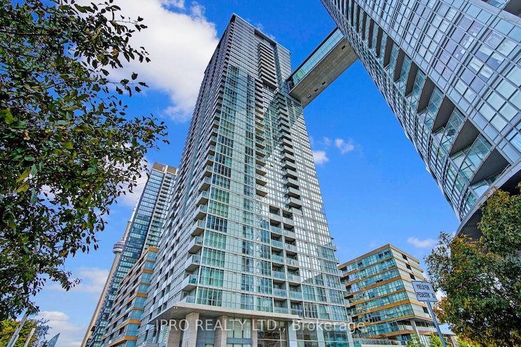 15 Iceboat Terr, Toronto, Ontario, Waterfront Communities C1