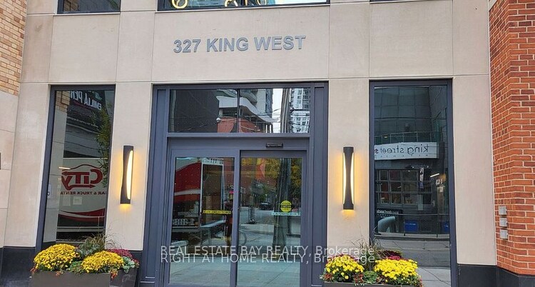 327 King St W, Toronto, Ontario, Waterfront Communities C1