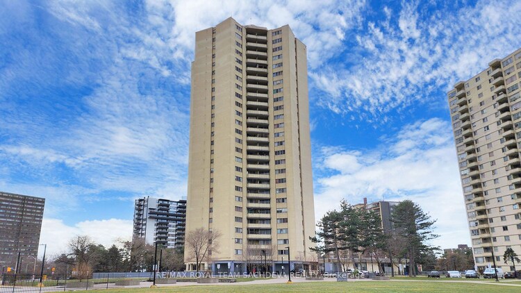 330 Dixon Rd, Toronto, Ontario, Kingsview Village-The Westway