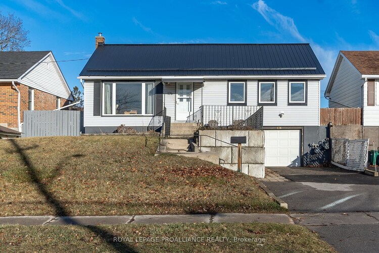 176 Dixon Dr, Quinte West, Ontario, 