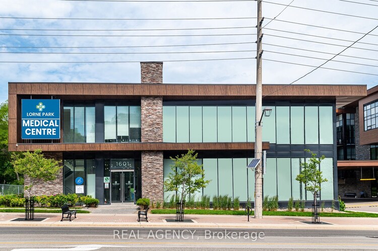 1601 Lakeshore Rd W, Mississauga, Ontario, Clarkson