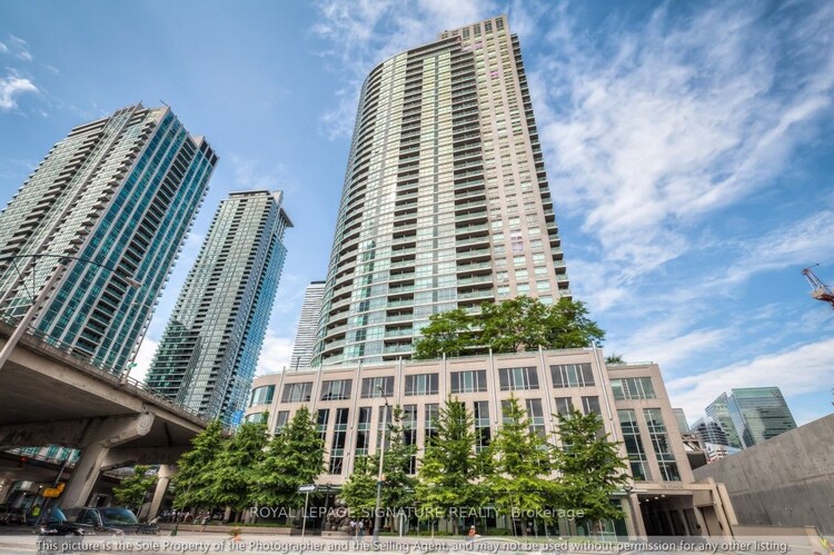 18 Yonge St, Toronto, Ontario, Waterfront Communities C1