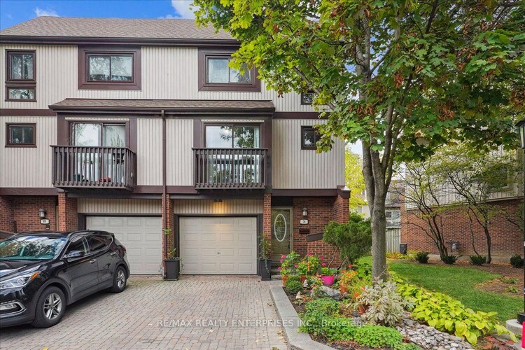 1080 Walden Circ, Mississauga, Ontario, Clarkson