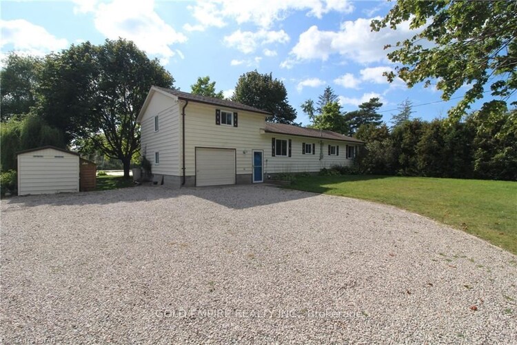 7467 Clarke Rd, Lambton Shores, Ontario, Port Franks