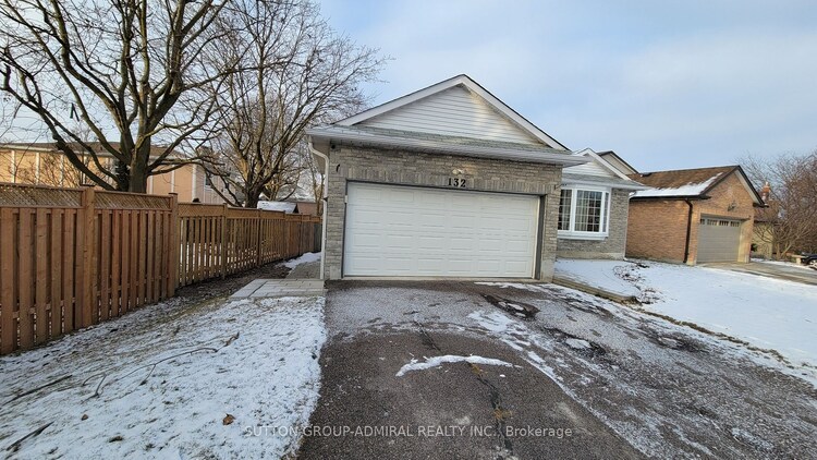 132 Huron Heights Dr, Newmarket, Ontario, Huron Heights-Leslie Valley