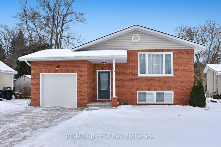 223 Oak St, Clearview, Ontario, Stayner