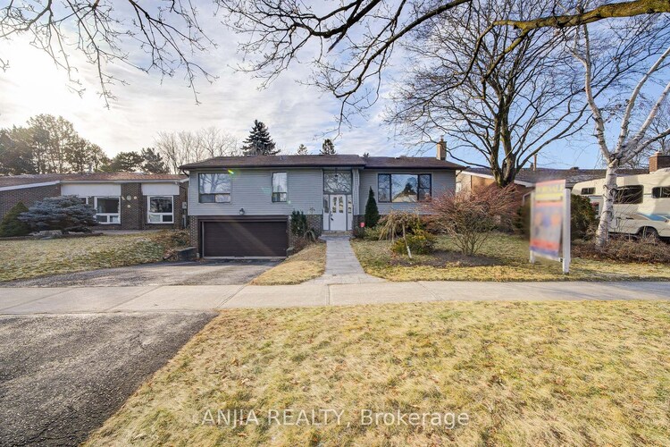 82 Wootten Way N, Markham, Ontario, Markham Village