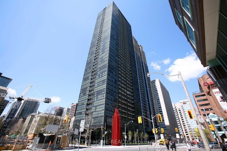 110 Charles St E, Toronto, Ontario, Church-Yonge Corridor