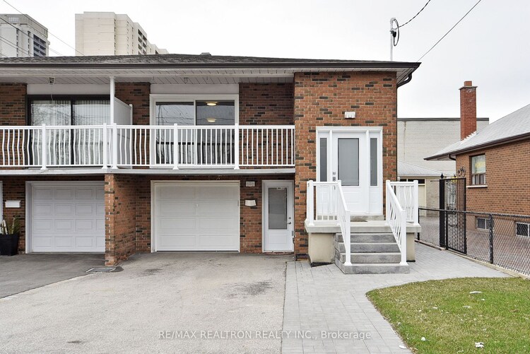 1 Enid Cres, Toronto, Ontario, Yorkdale-Glen Park