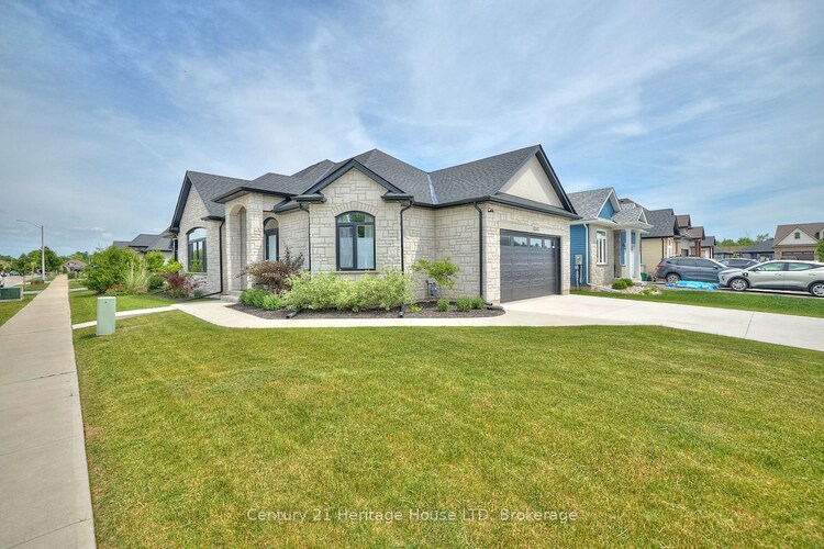 4242 VILLAGE CREEK Dr, Fort Erie, Ontario, 328 - Stevensville