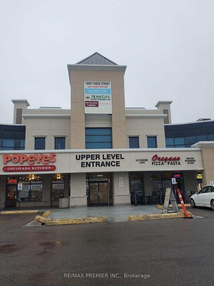 10909 Yonge St, Richmond Hill, Ontario, Devonsleigh