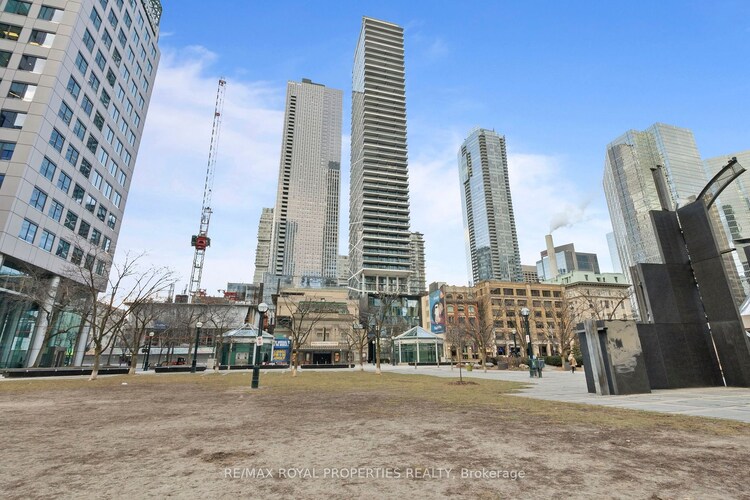 224 King St W, Toronto, Ontario, Waterfront Communities C1