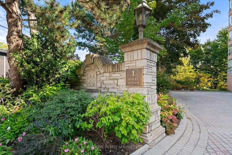 1 Ripley Ave, Toronto, Ontario, High Park-Swansea