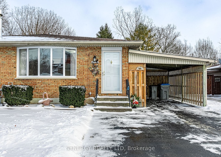 279 Head St N, Strathroy-Caradoc, Ontario, NE