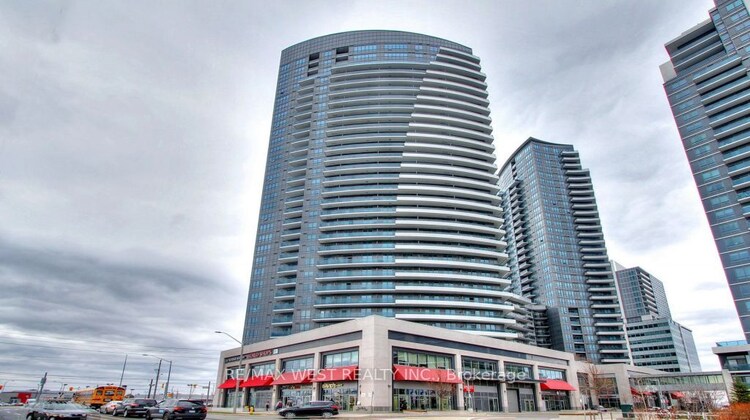 7161 Yonge St, Markham, Ontario, Thornhill