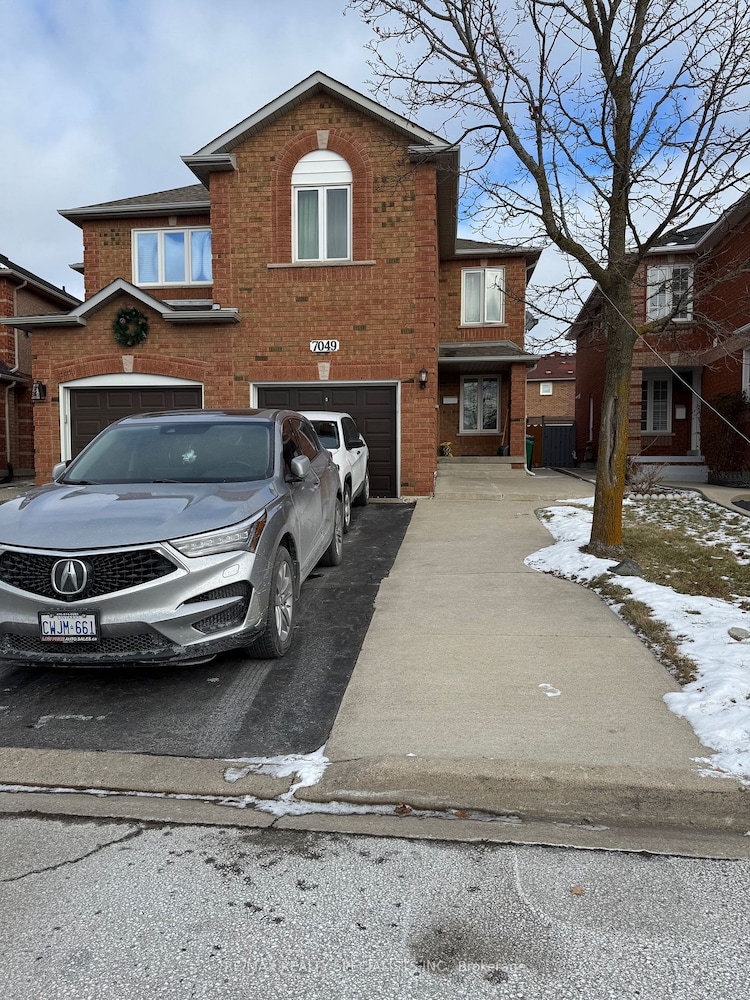 7049 GRAYDON Crt, Mississauga, Ontario, Lisgar