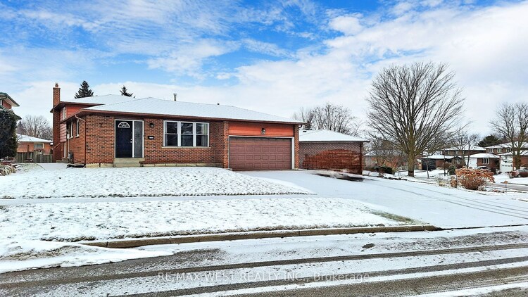 39 Portland Cres, Newmarket, Ontario, Bristol-London