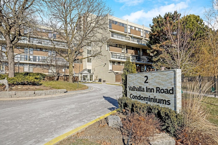 2 Valhalla Inn Rd, Toronto, Ontario, Islington-City Centre West