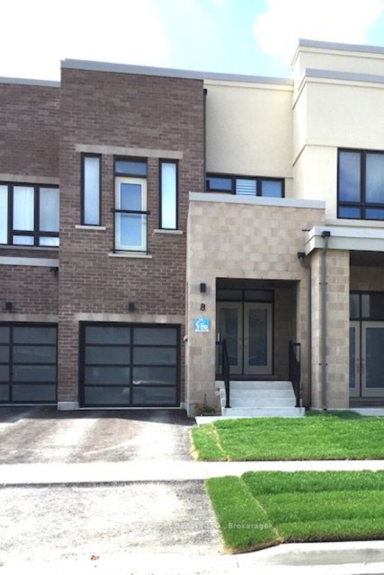 8 Helliwell Cres, Richmond Hill, Ontario, Oak Ridges Lake Wilcox