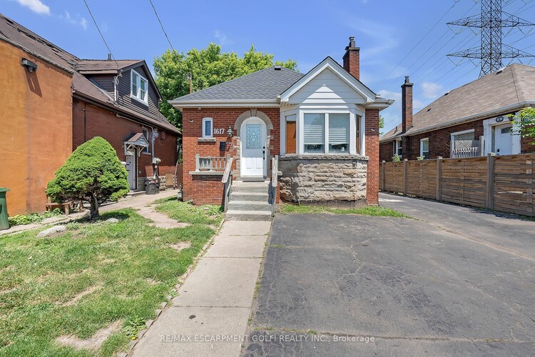 1617 Main St E, Hamilton, Ontario, Homeside