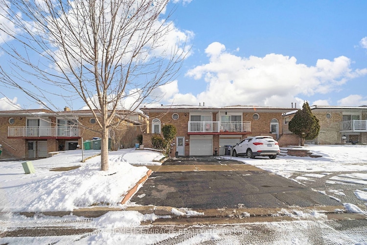 6 Fallway Rd, Brampton, Ontario, Madoc