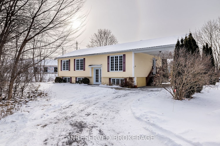 39 Pearl St, Smiths Falls, Ontario, 901 - Smiths Falls