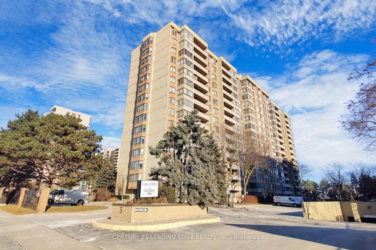 5 Lisa St, Brampton, Ontario, Queen Street Corridor