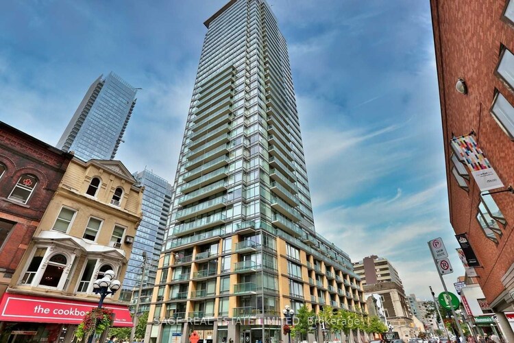 18 Yorkville Ave, Toronto, Ontario, Annex