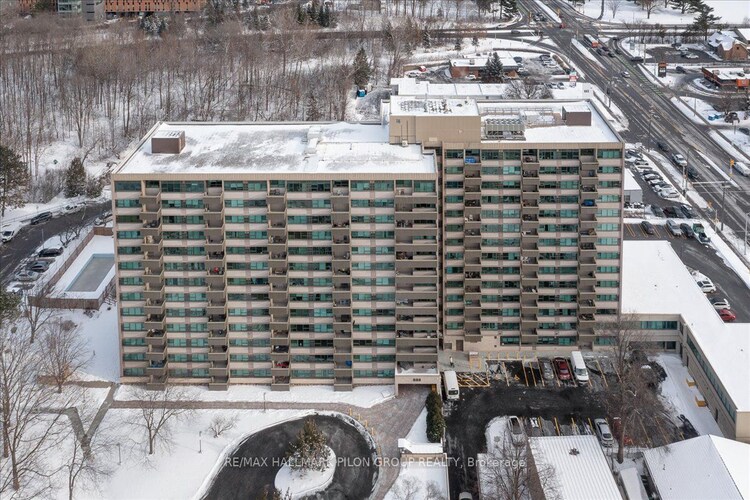 555 Brittany Dr, Manor Park - Cardinal Glen and Area, Ontario, 3103 - Viscount Alexander Park