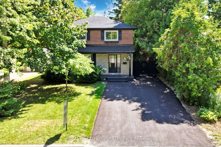 370 Amelia St, Newmarket, Ontario, Bristol-London