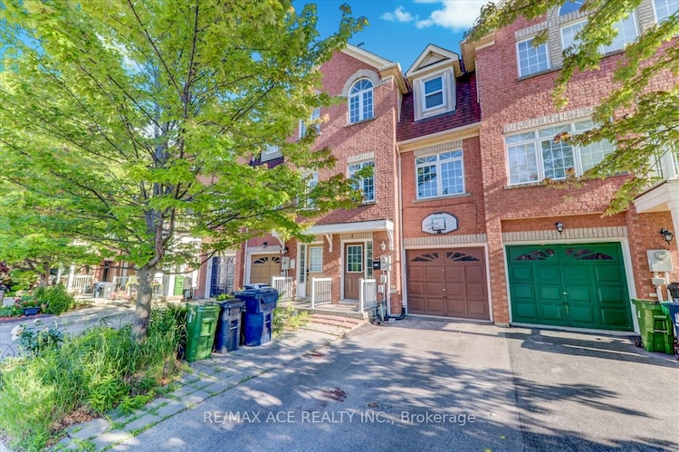 3 Blair St, Toronto, Ontario, O'Connor-Parkview