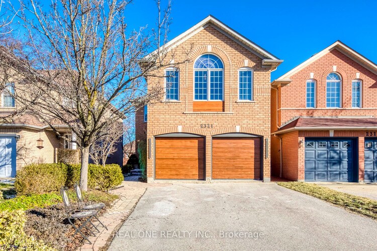 2321 Yorktown Circ, Mississauga, Ontario, Central Erin Mills