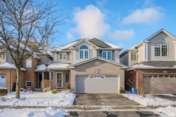 32 Camm Cres, Guelph, Ontario, Pine Ridge