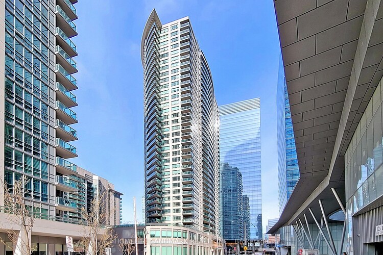 30 Grand Trunk Cres, Toronto, Ontario, Waterfront Communities C1