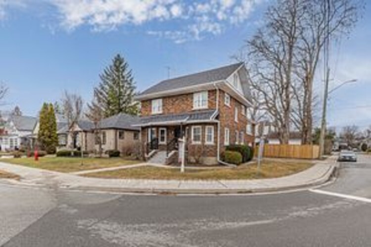 100 Harrison Ave, Aurora, Ontario, Aurora Village