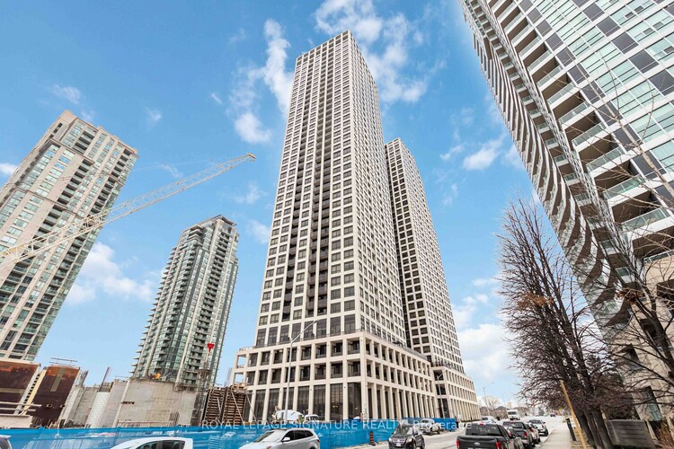 30 Elm Dr W, Mississauga, Ontario, City Centre